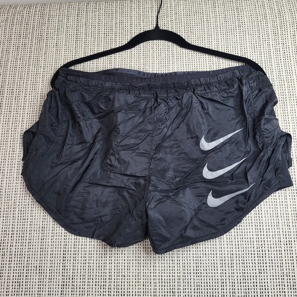 Womens Large NIke Tempo Run Division‎ Luxe shorts 2 in 1 black DA1280 - Picture 1 of 8